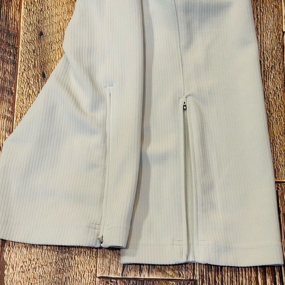 Lululemon Ribbed Softstream Zip-Leg High Rise Crop Pants In Bone, Size 8 - Picture 10 of 16
